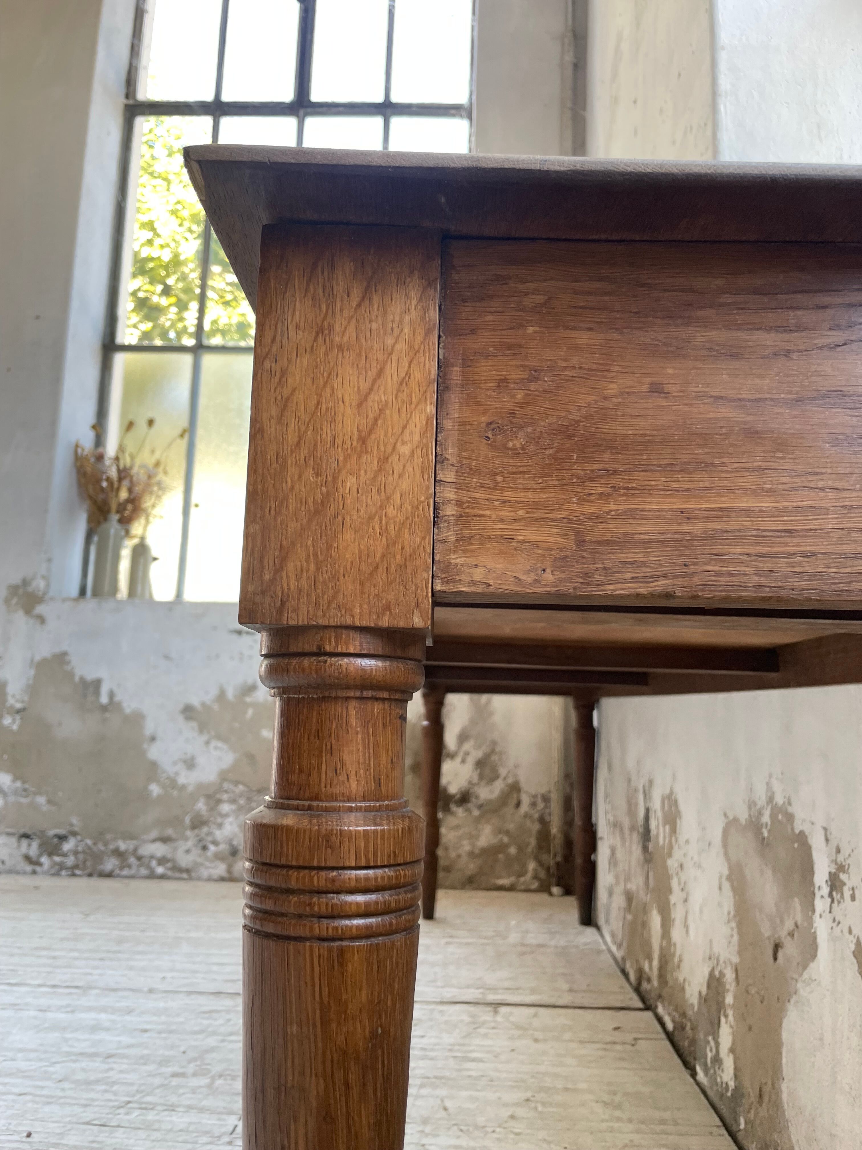 Oak table console