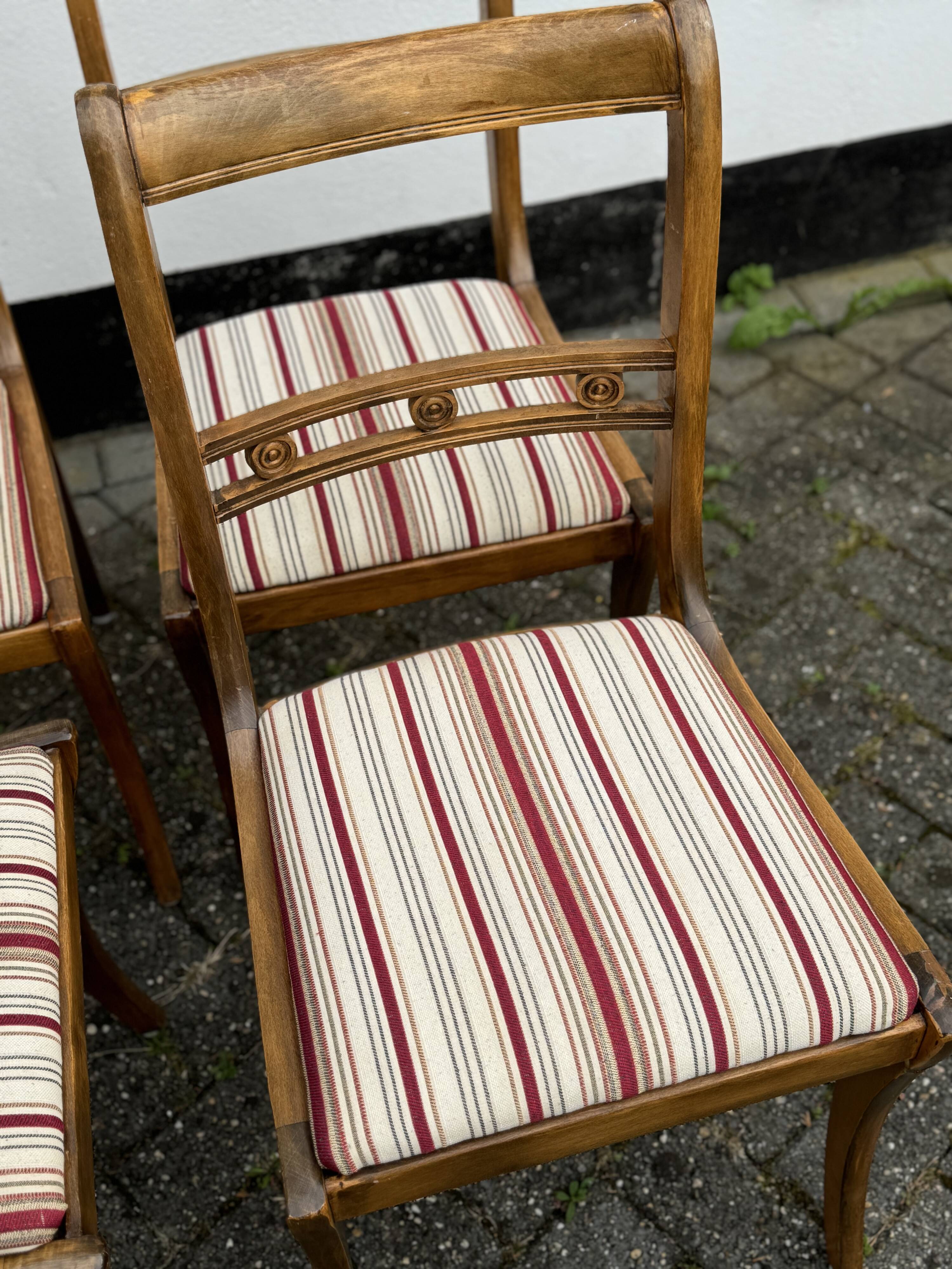 Set of 4 vintage mahogany dining chairs