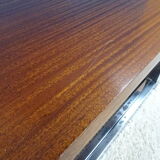 Extendable rise and fall table