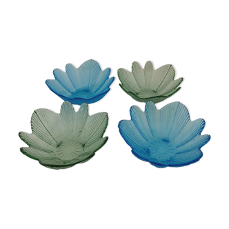 Lot of 4 glass cups in flower shape
