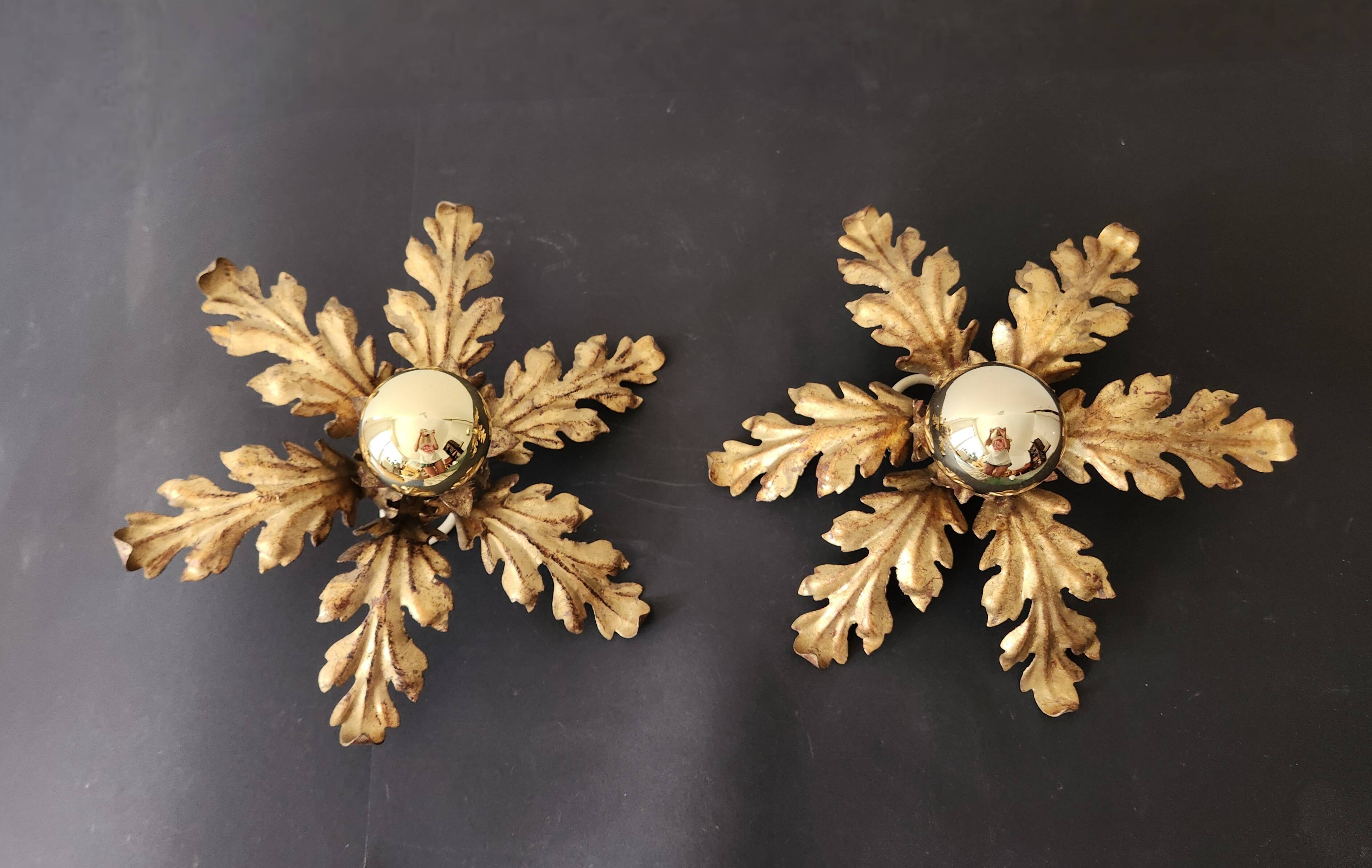 Gilded hand-forged Florentine wall lamp Hans Kögl style, Italy