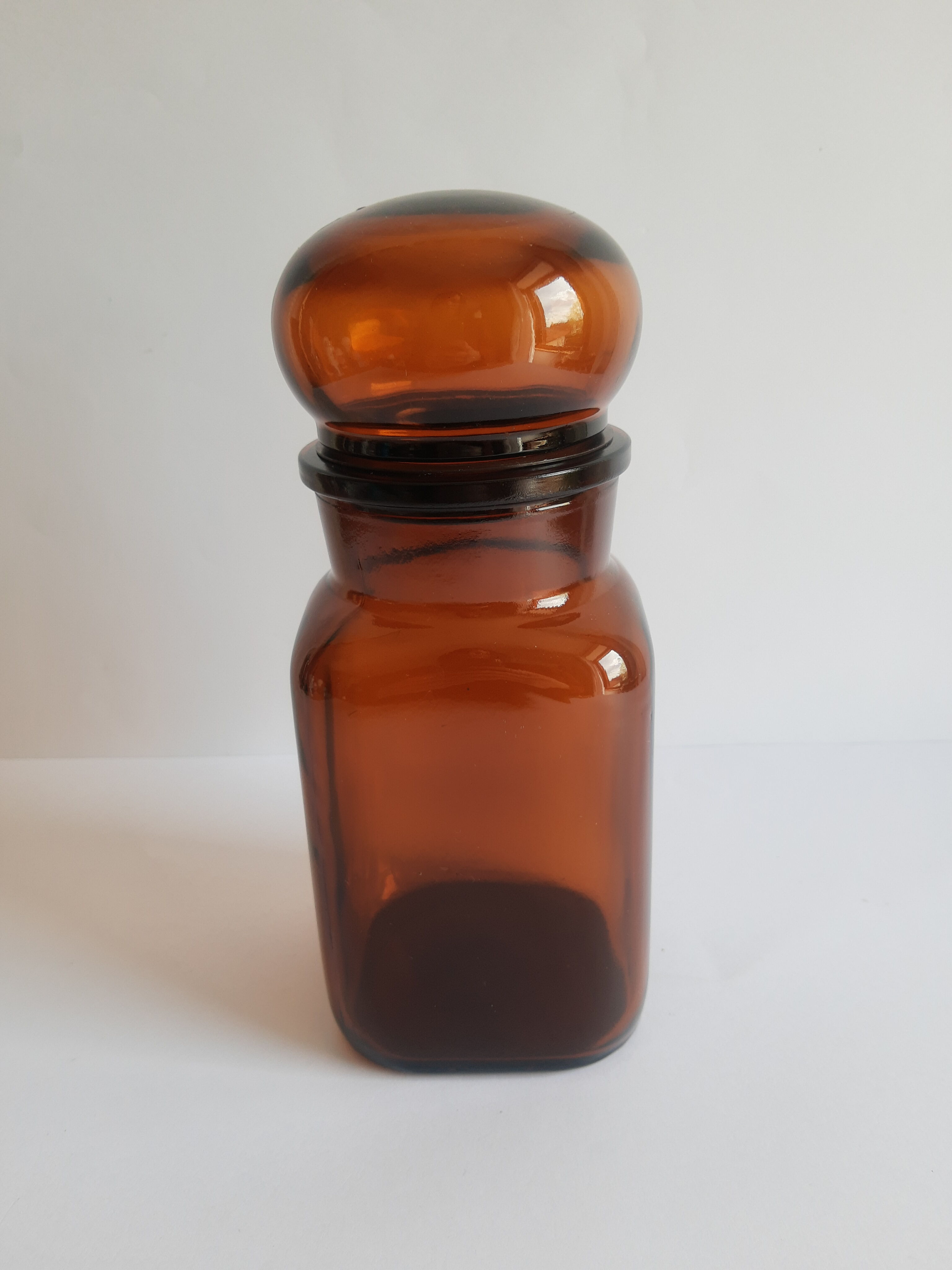 Old vintage amber apothecary jar jar