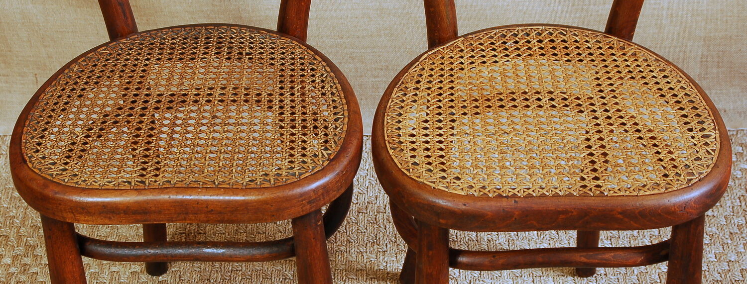 Pair of chairs Thonet No.28 20th end heart shape
