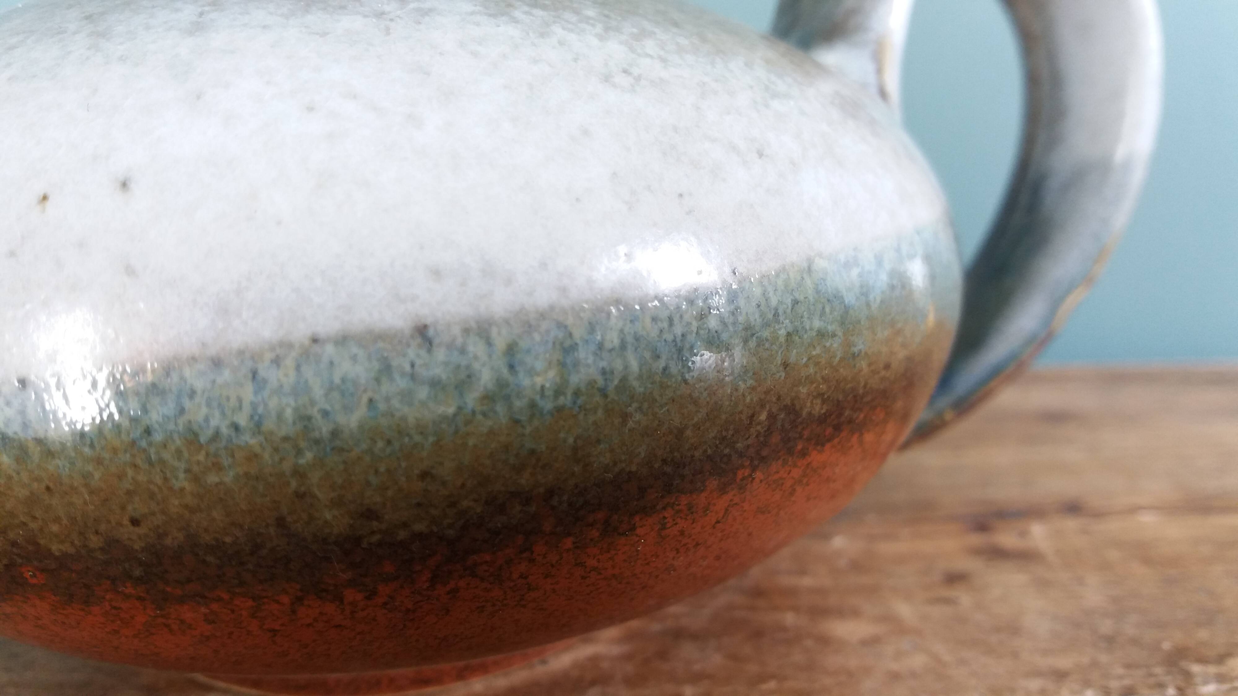Teapot by Raymond Guibert, Lamoura, Jura, in Puisaye stoneware.