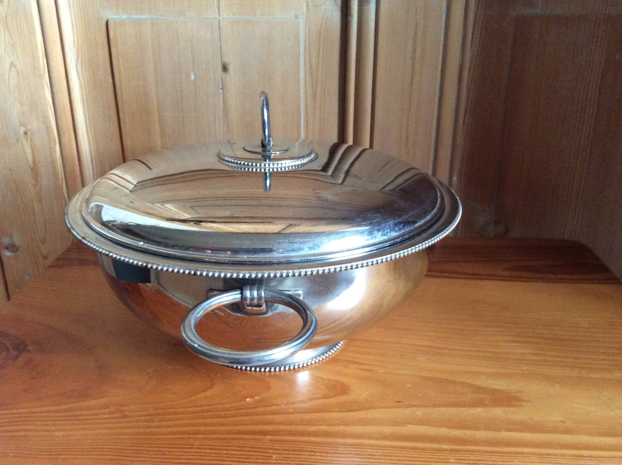 Stainless steel vegetable dish