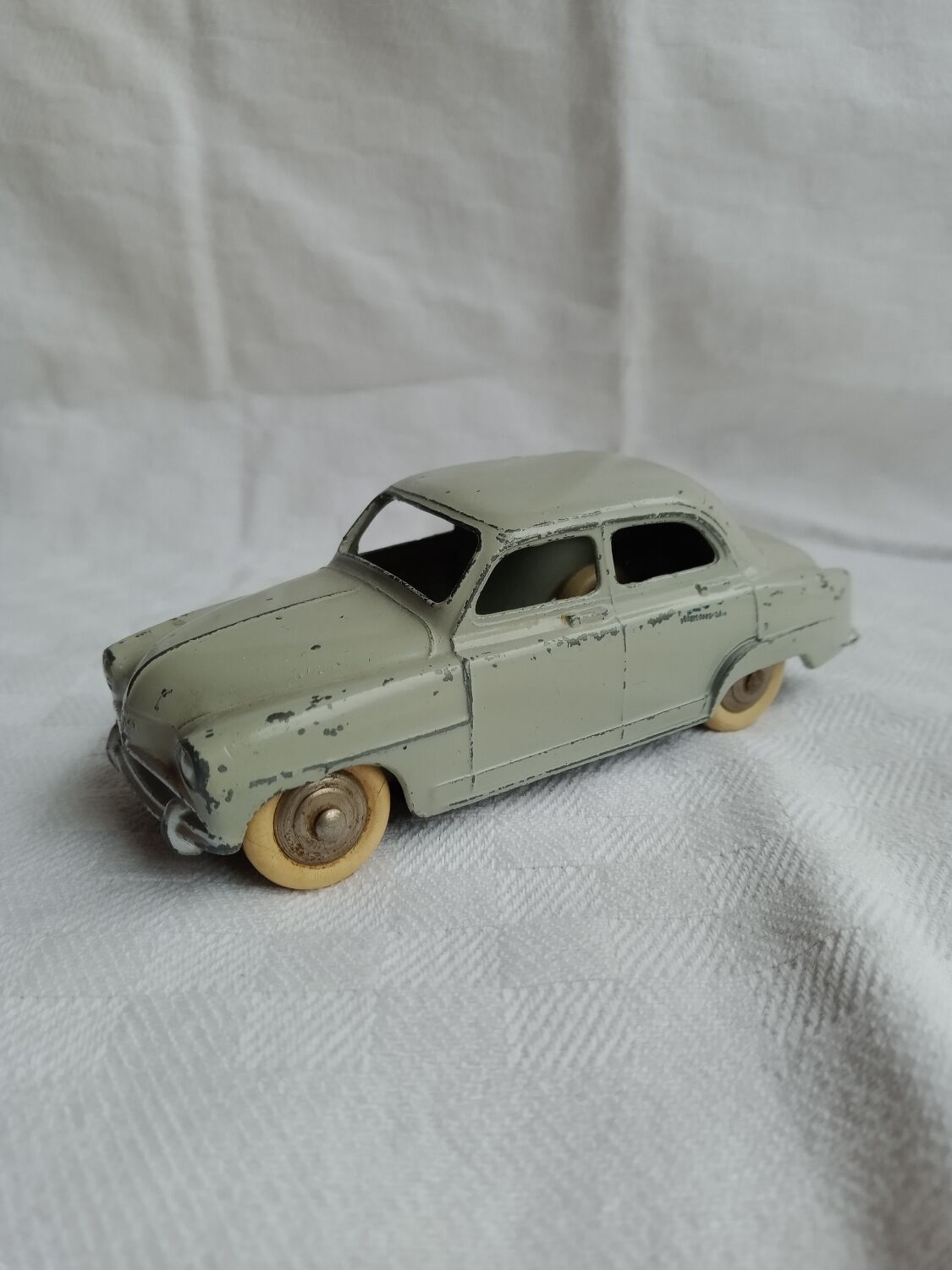 Simca dovetail dinky toys old