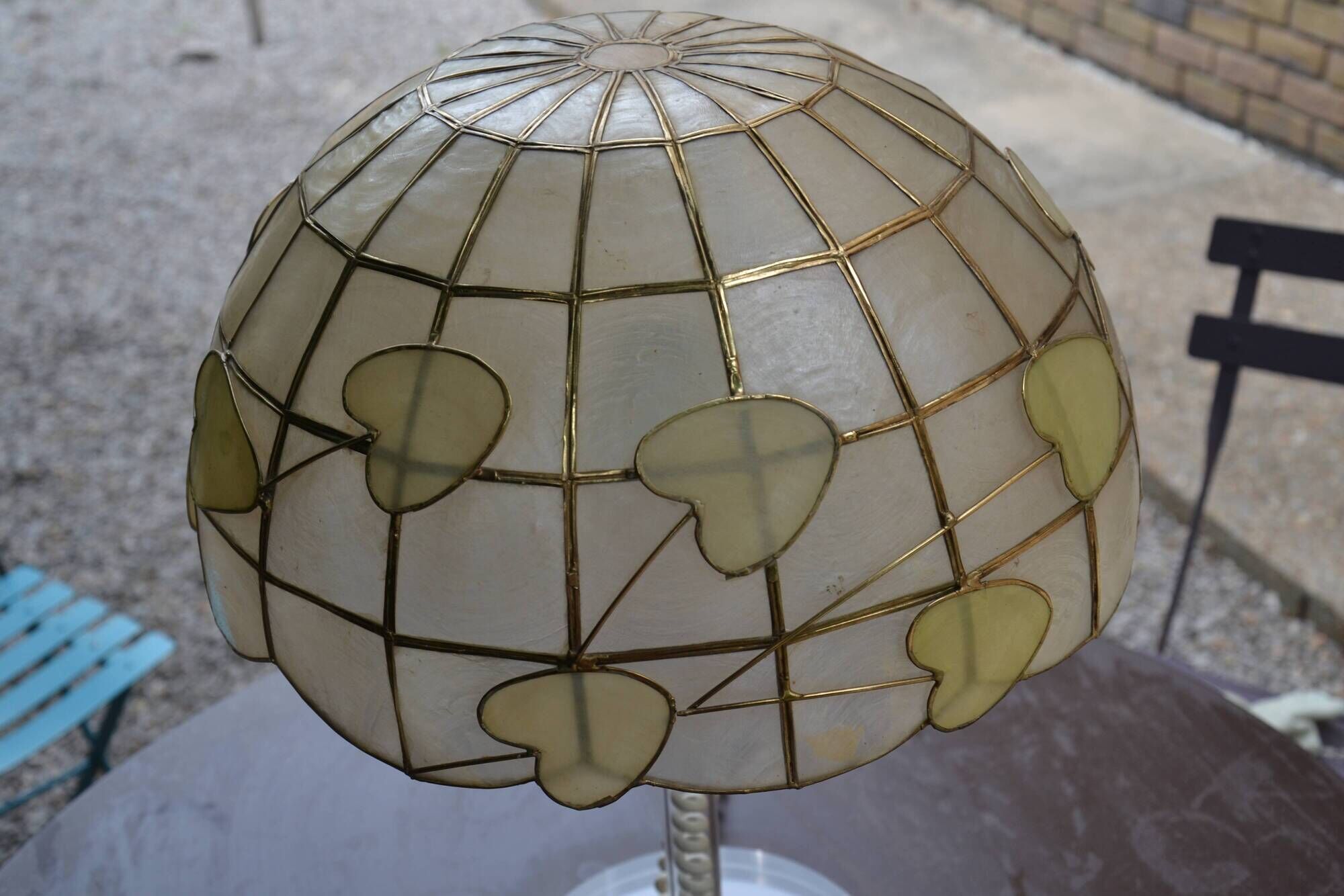 Lampe en nacre et plexiglas années 70
