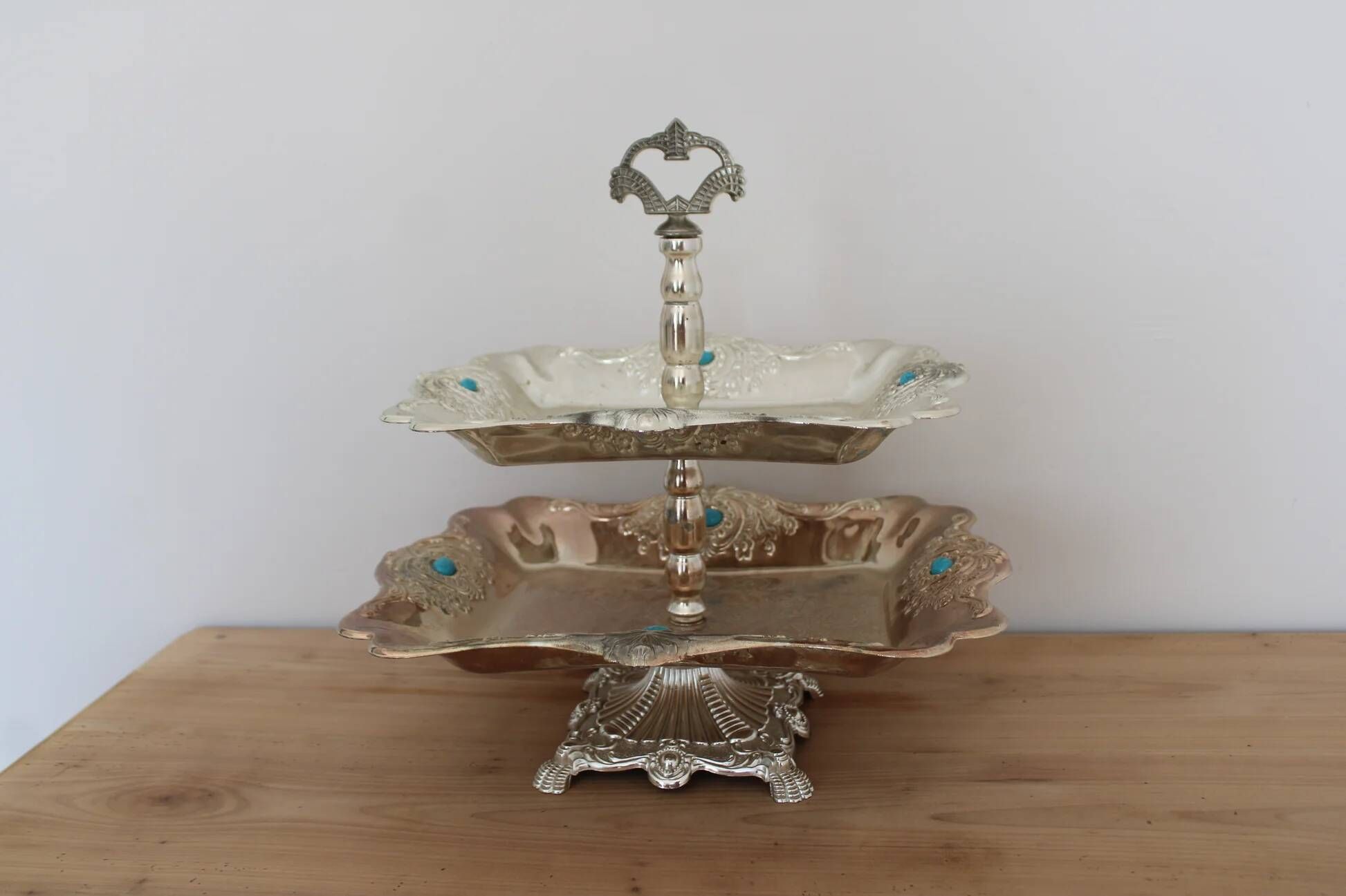 Vintage two-tiered server in oriental style – Silver-plated metal and turquoise cabochons.