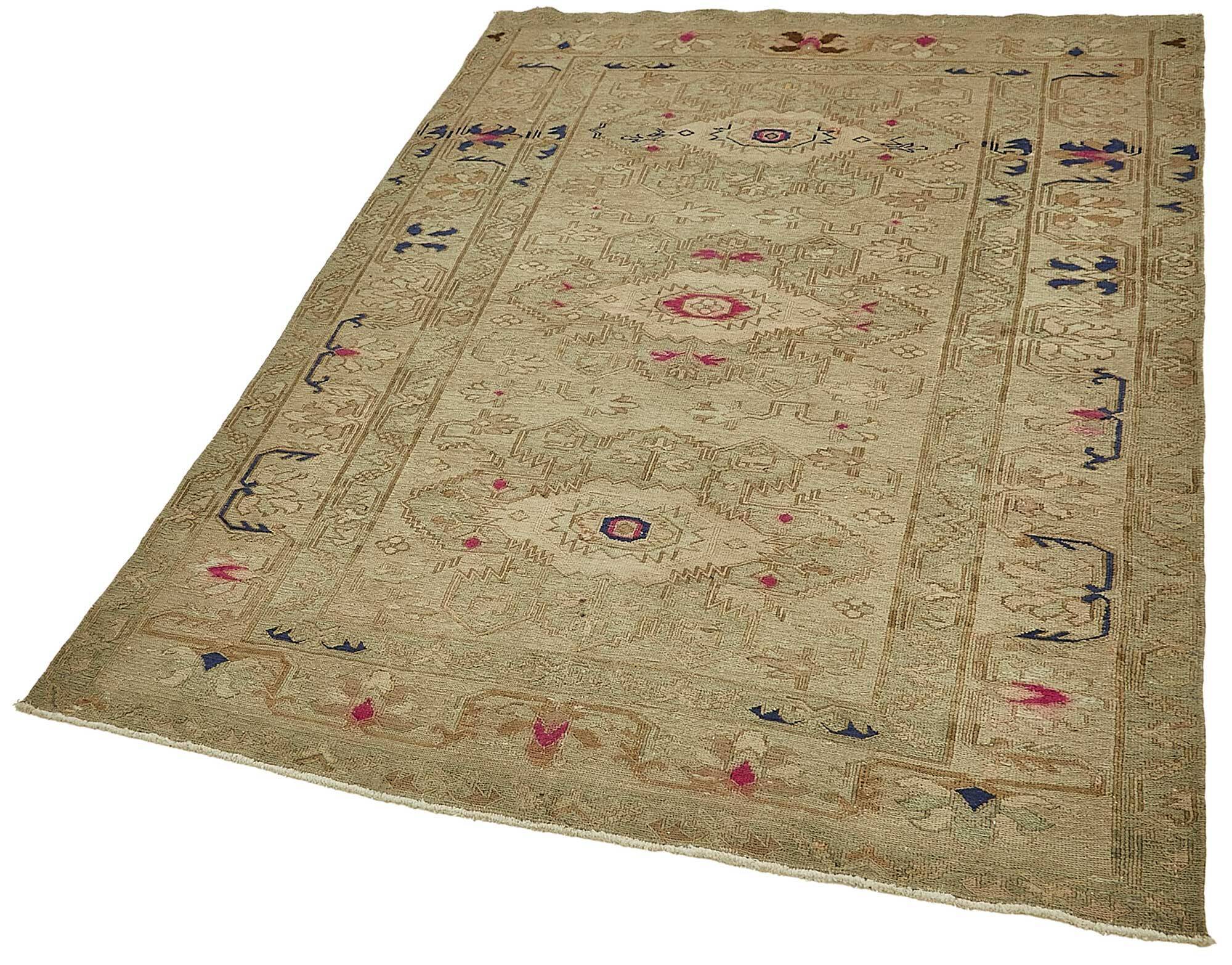 Turkish Vintage Anatolian Rug 132 cm x 187 cm