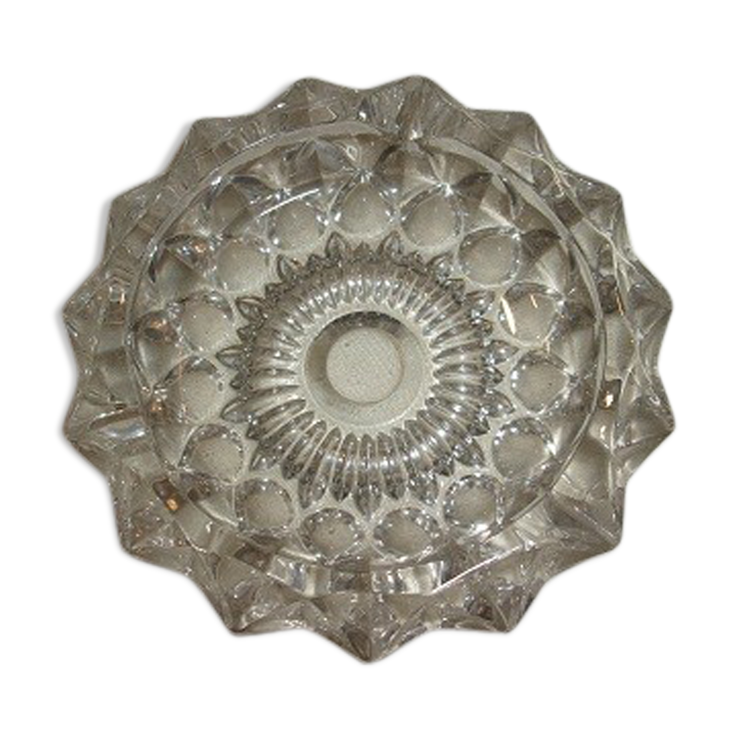 Chiseled glass ashtray 50/60