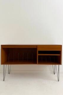 meuble hifi vintage, vinyls ou cahiers A4