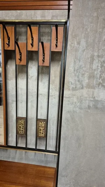 Vintage mid-century modern hallway coat rack with mirror by Alfred Hendrickx for Belform, Belgium, 190 × 80 × 30 cm