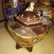 Lot de cinq miniatures en céramique japonaise