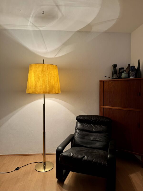 Lampe sur pied en laiton réglable par Ingo Maurer pour Design M