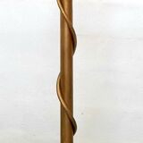 Floor lamp in hammered brass and gilded metal with reptilian decoration - Vintage from the 4s to