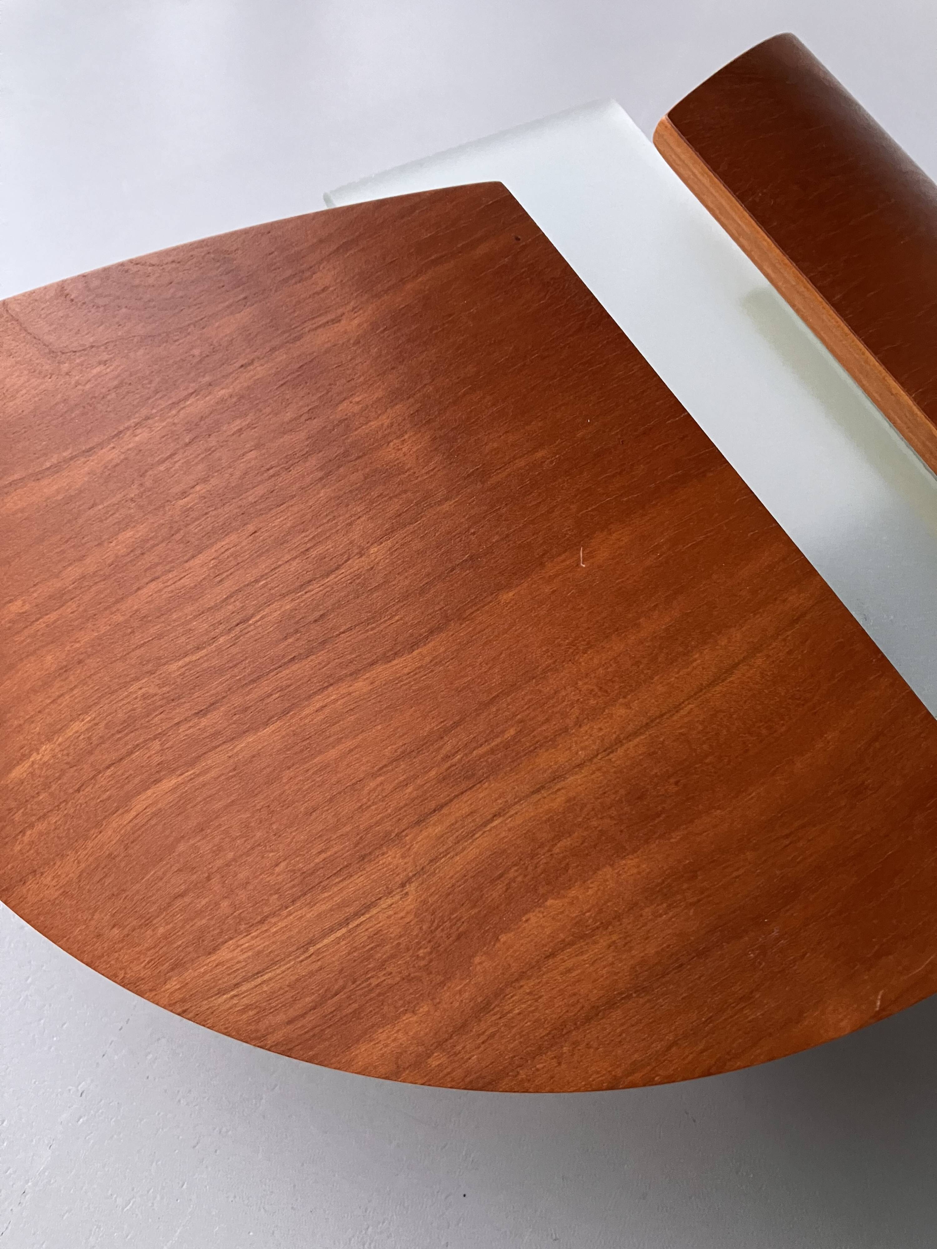 Wall light in thermoformed wood and cicada glass by Lucid design, 1980s