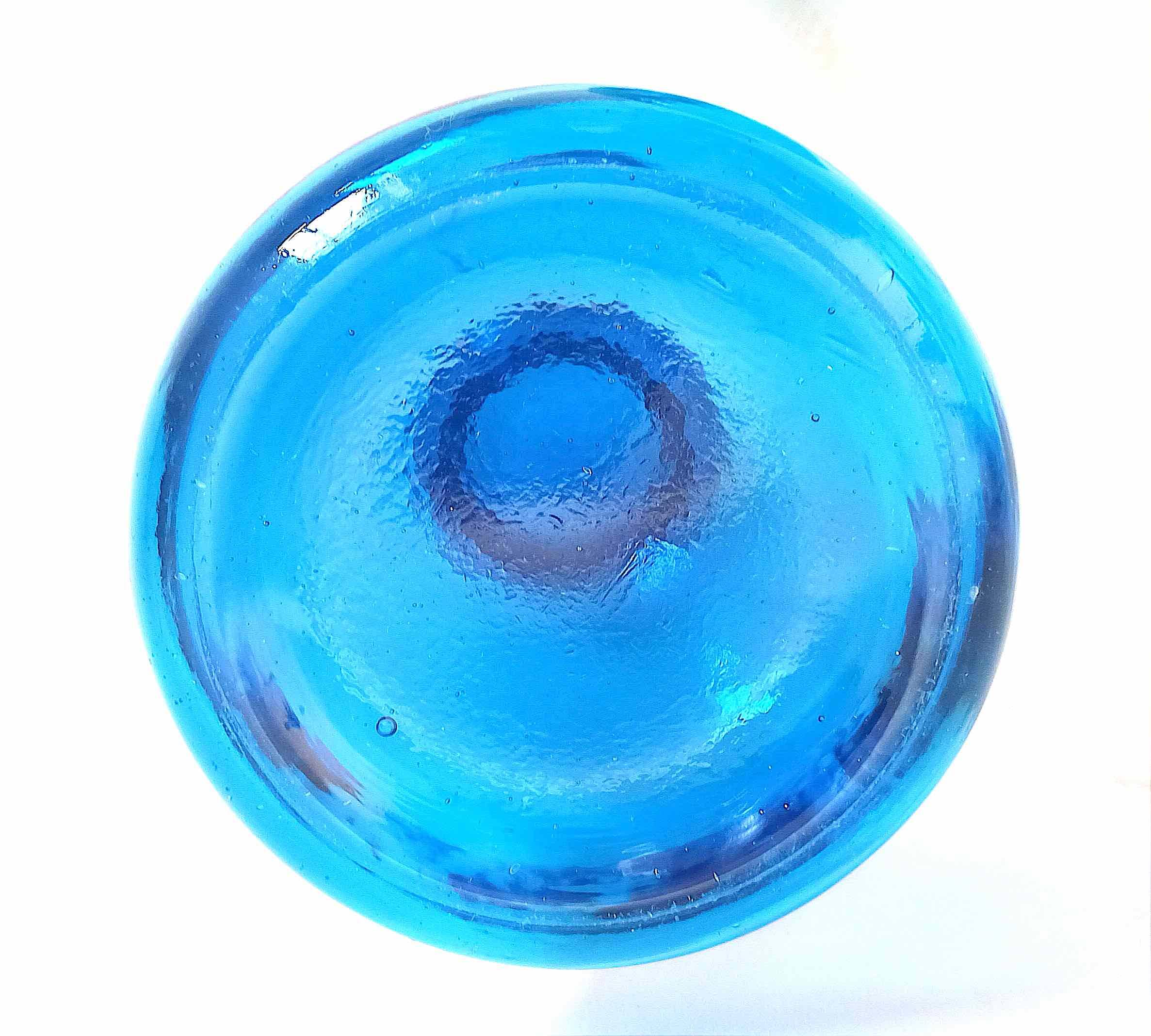 Carafe with blue Empoli stopper from the 70s Height 24.5 cm