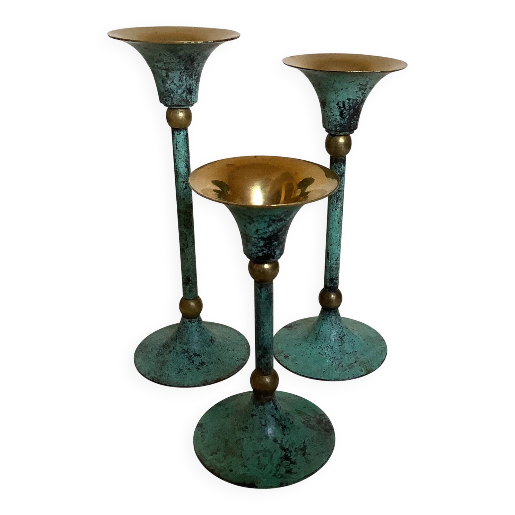 Set of candlesticks with green patina and brass Memphis