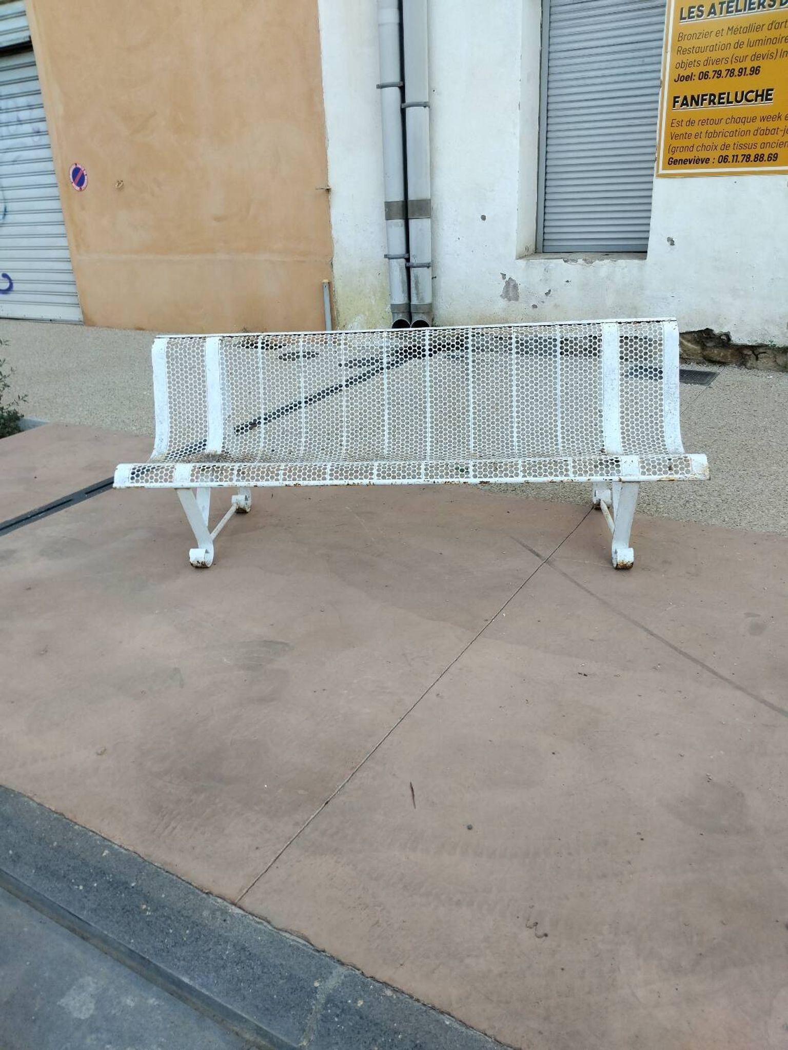 Malaval Bench