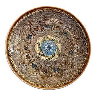 Romanian ceramic dish from Horezu