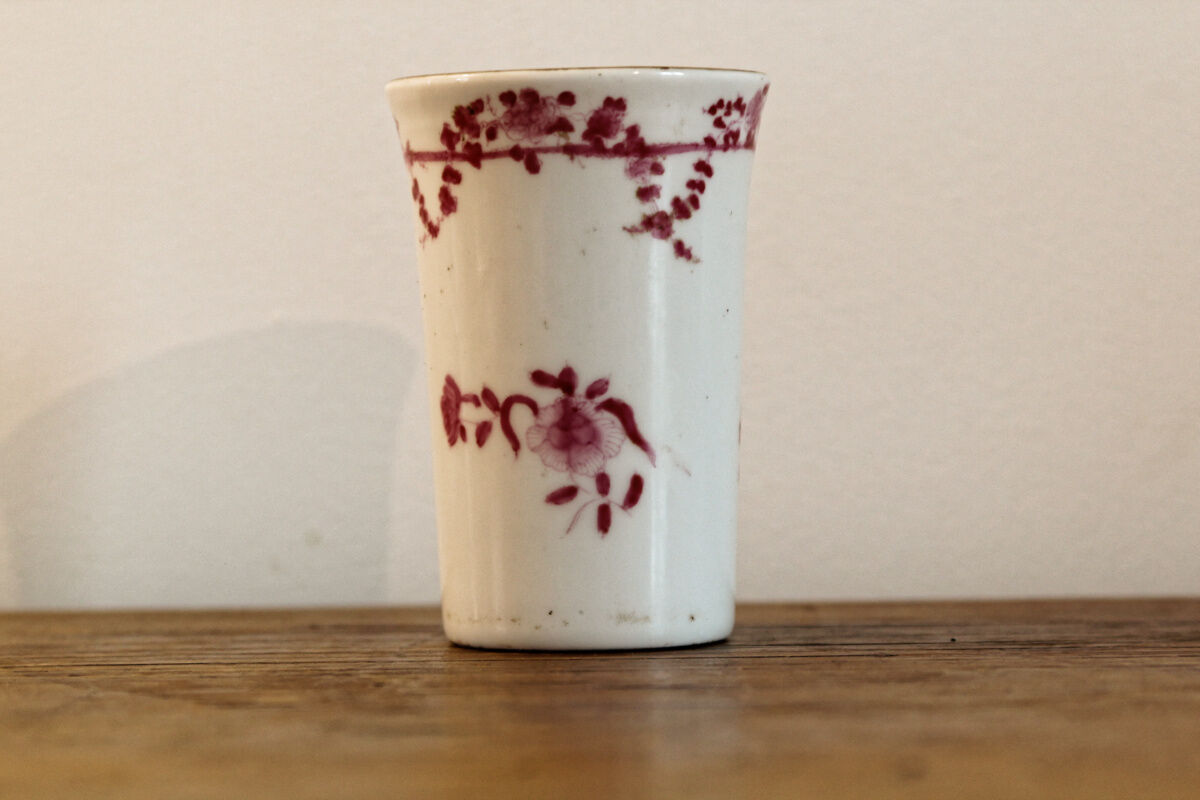 Chinese porcelain brush pot