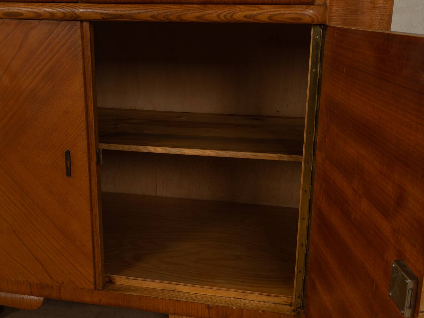 1930s Art déco kitchen cabinet