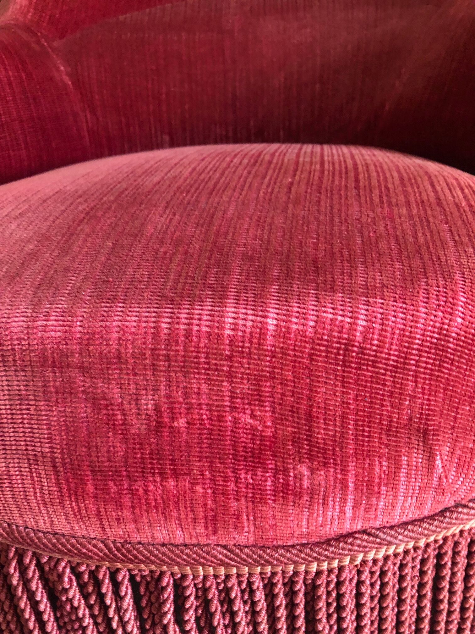 Paire de fauteuils crapaud velours