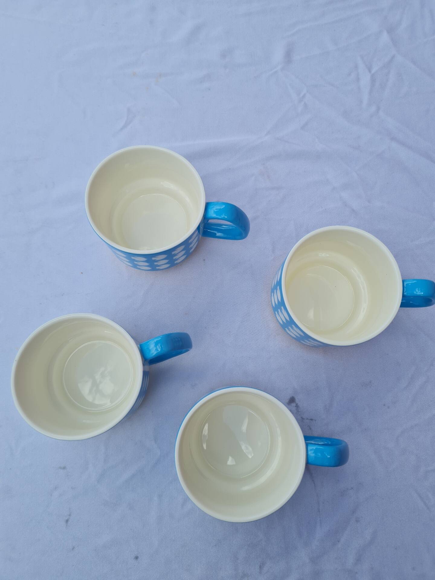 Set of 4 large ceramic mugs with a bird pattern - retro style