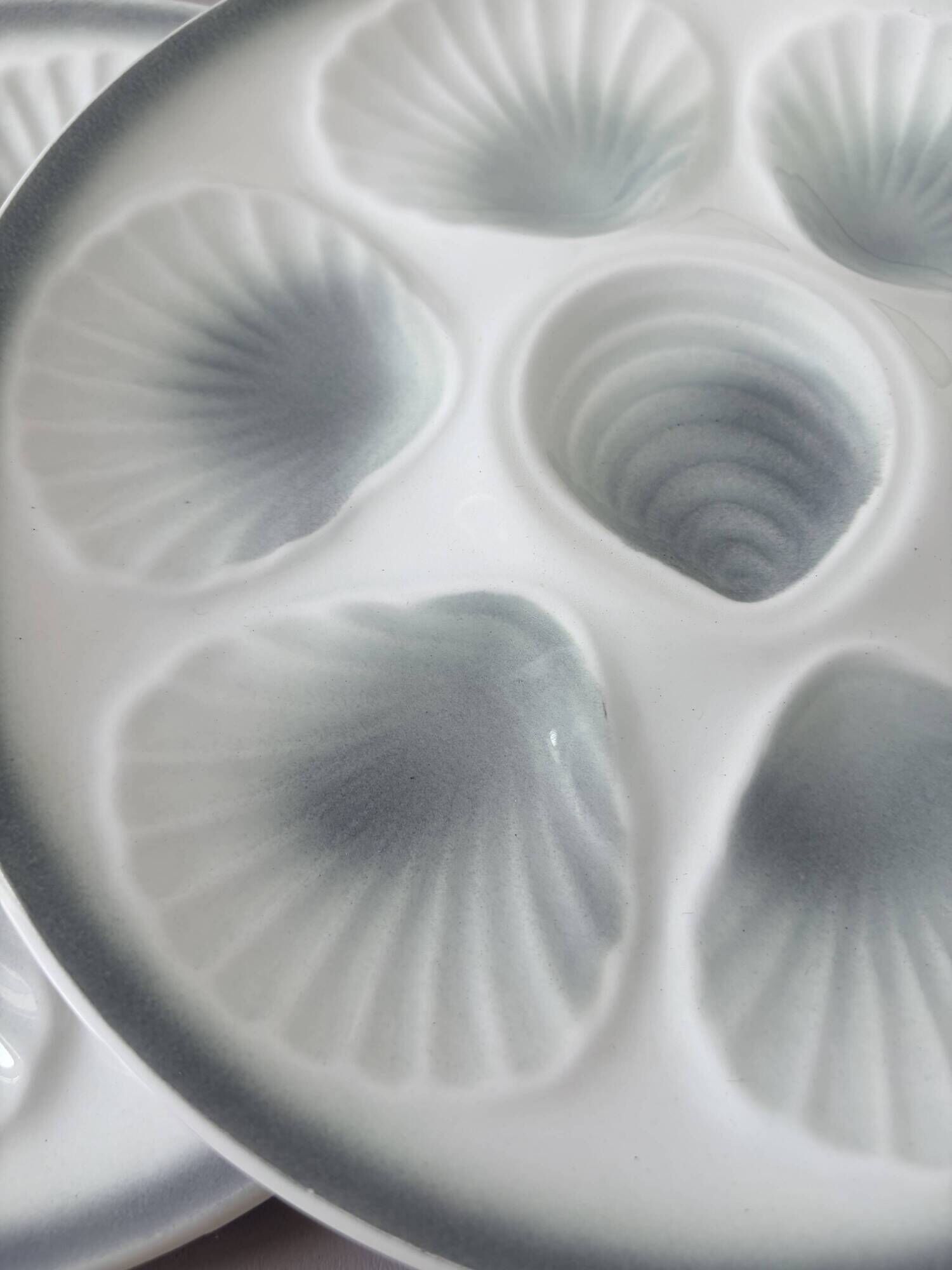 4 vintage oyster plates Moulin des Loups in porcelain 2106172