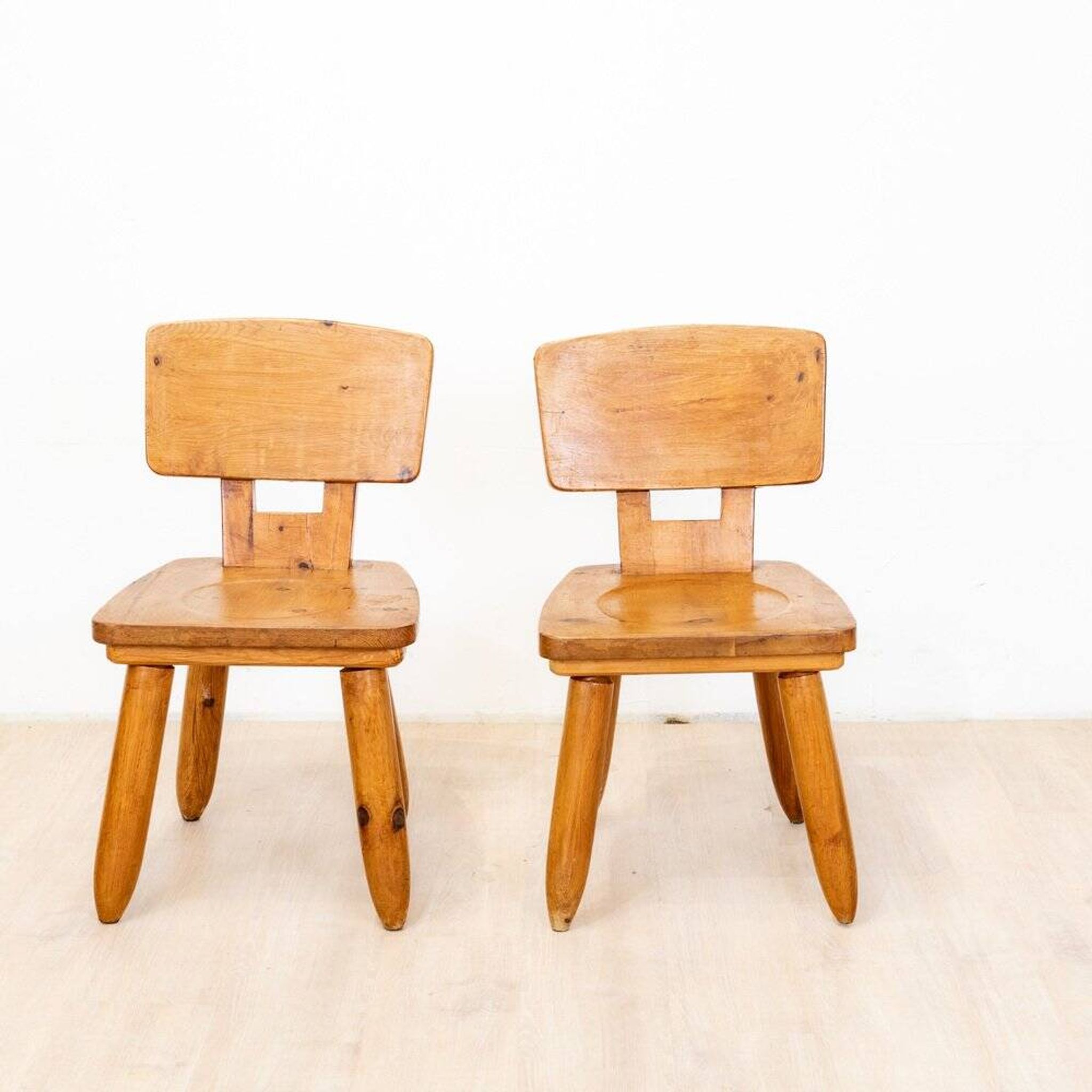 Chaises brutalistes en orme, 1970