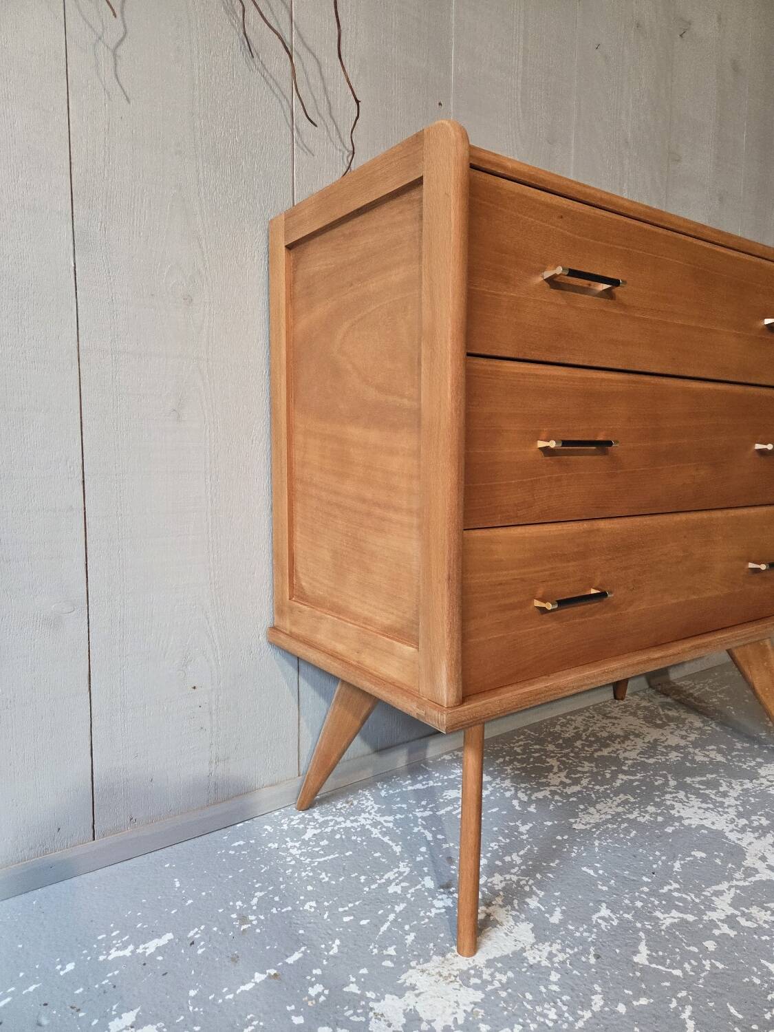 Vintage chest of drawers