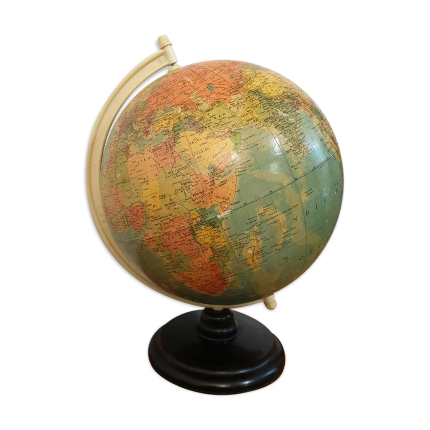 Globe 1960 by Raths