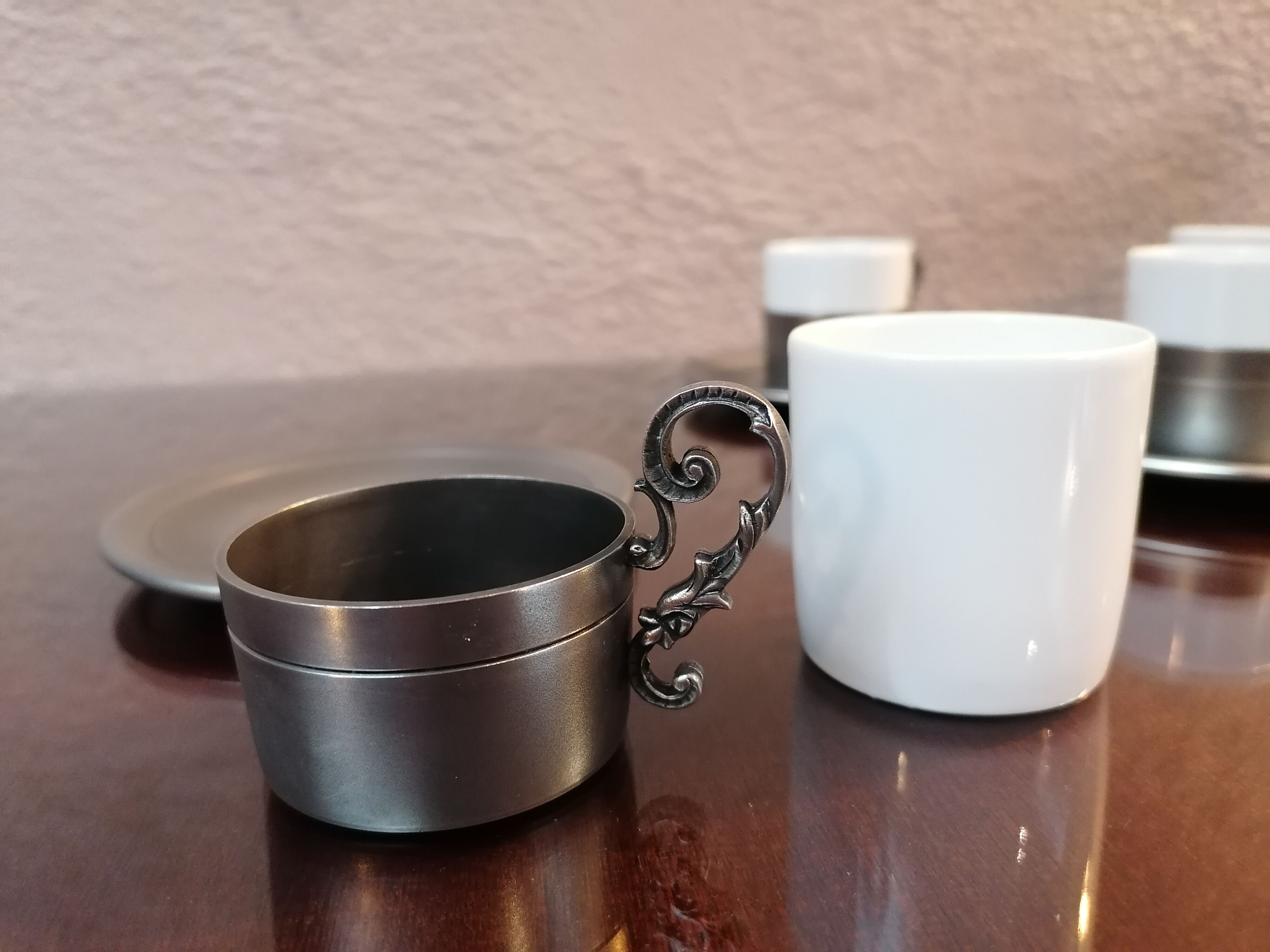 Tasses à café étain du Manoir