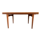 Table scandinave en teck par johannes andersen à rallonges papillon des années 60