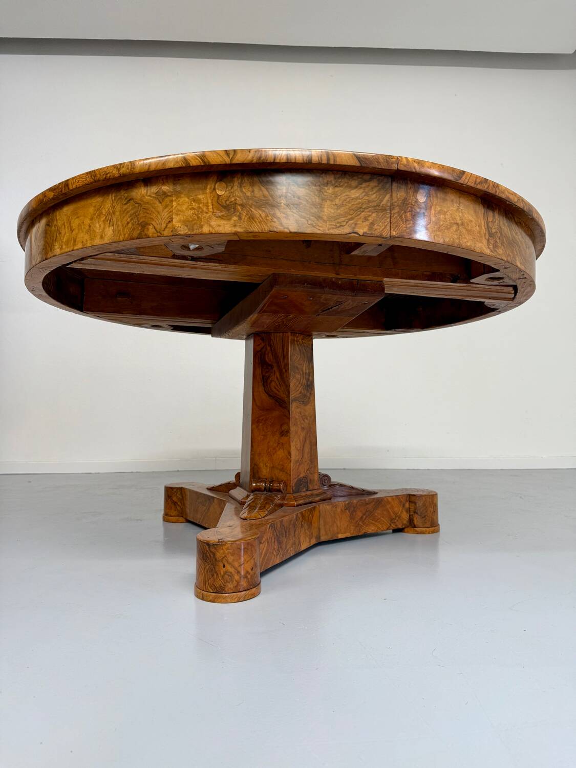 Antique large 19th century Biedermeier art deco walnut table