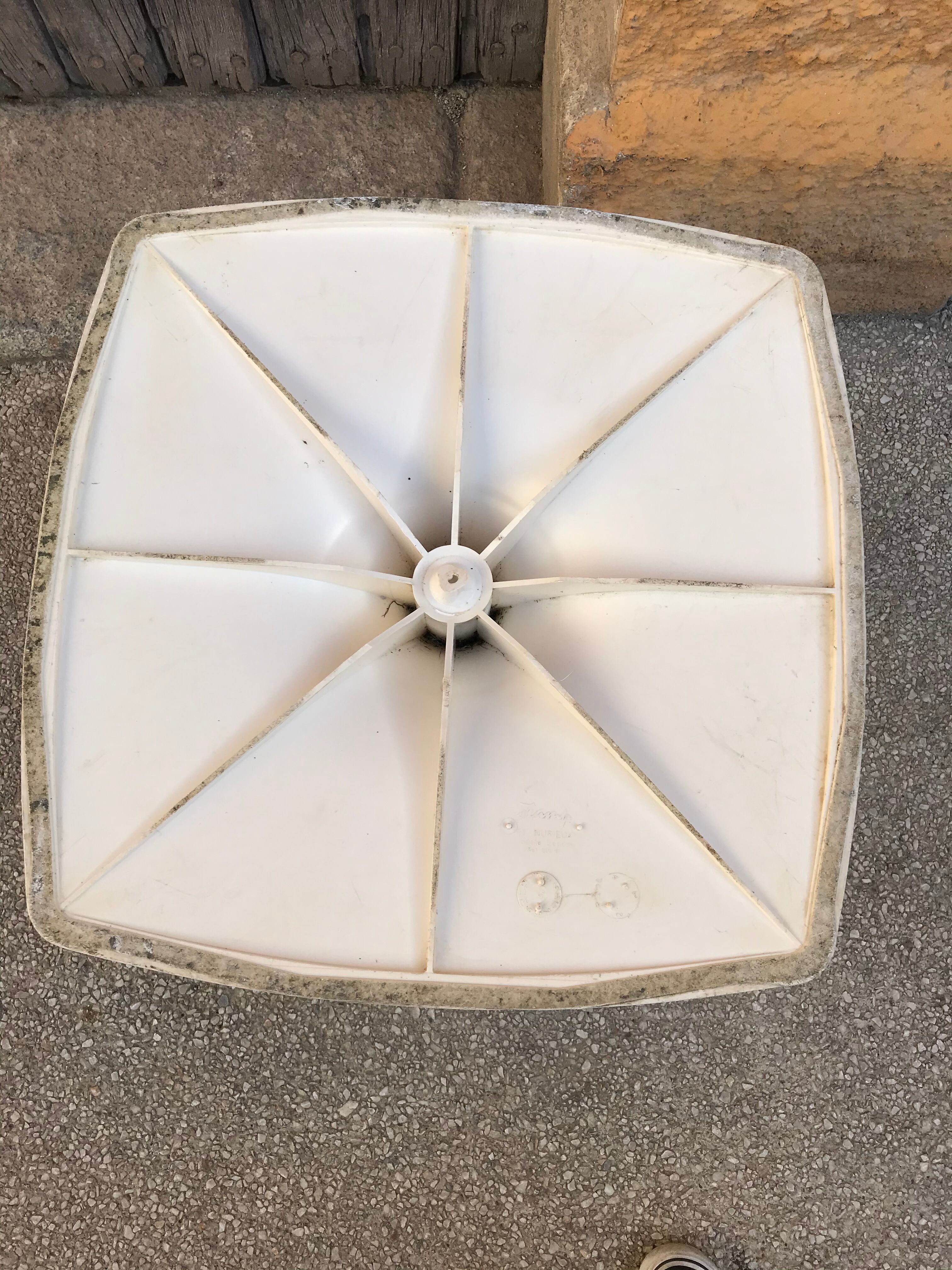 Stamp tulip coffee table