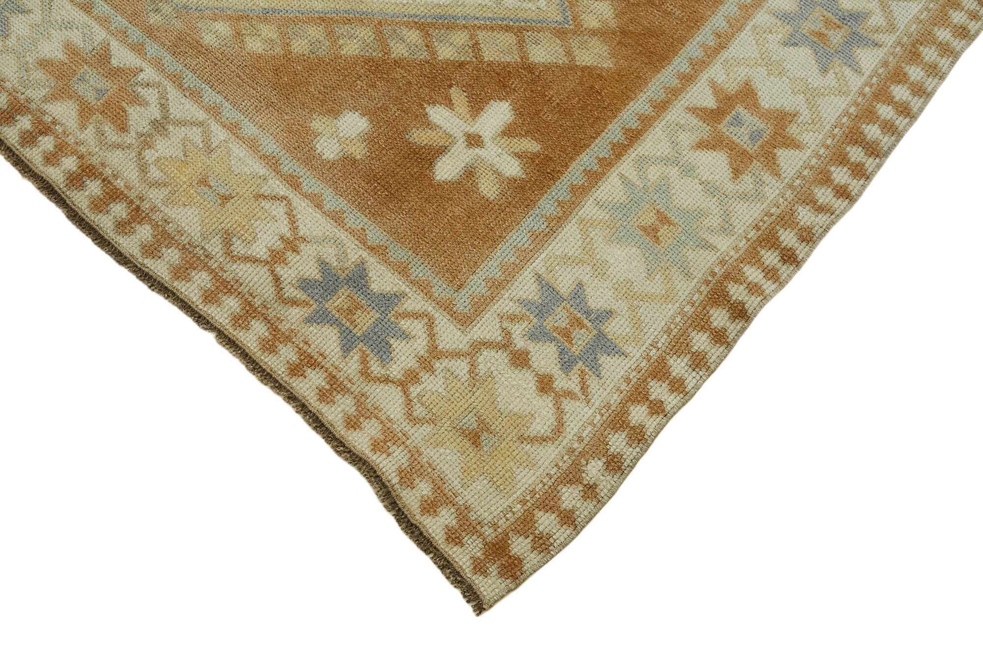 Turkish Vintage Anatolian Rug 128 cm x 172 cm