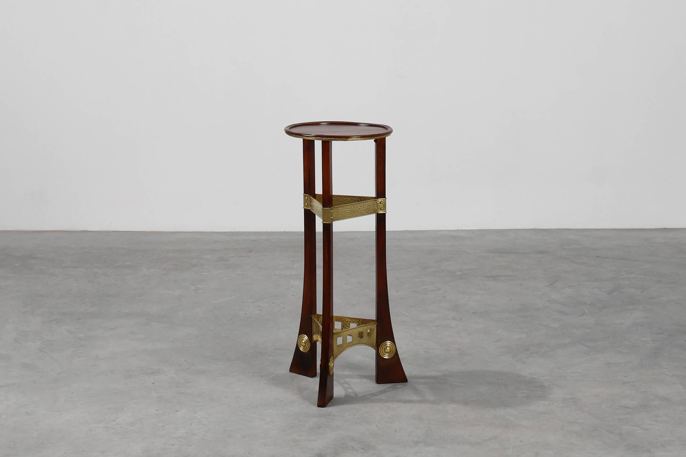 Art Nouveau Pedestal in wood and brass, Belgium, ca. 1910