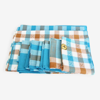 Tablecloth 140x143 and vintage napkins