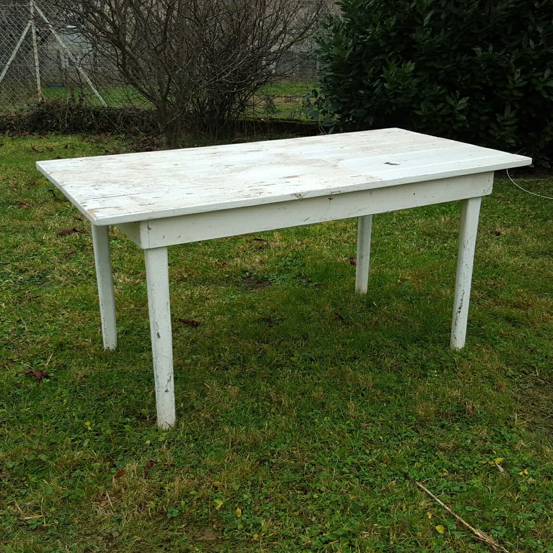 White wood loom table