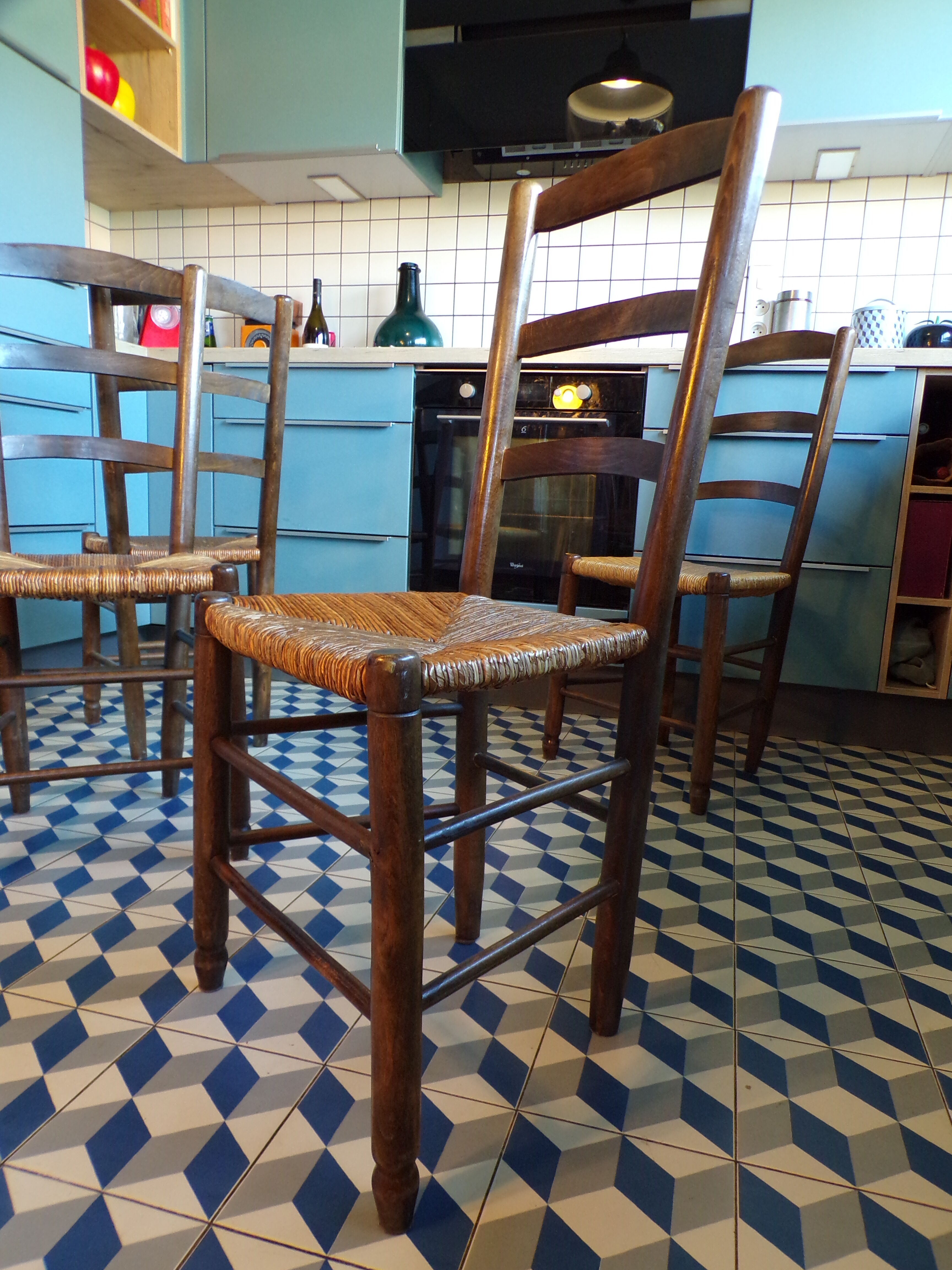 Set 4 chaises paillées brutaliste