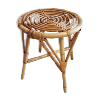 Rattan stool/harness