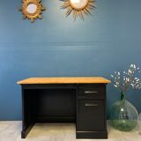 Desk of Postof the 1950s