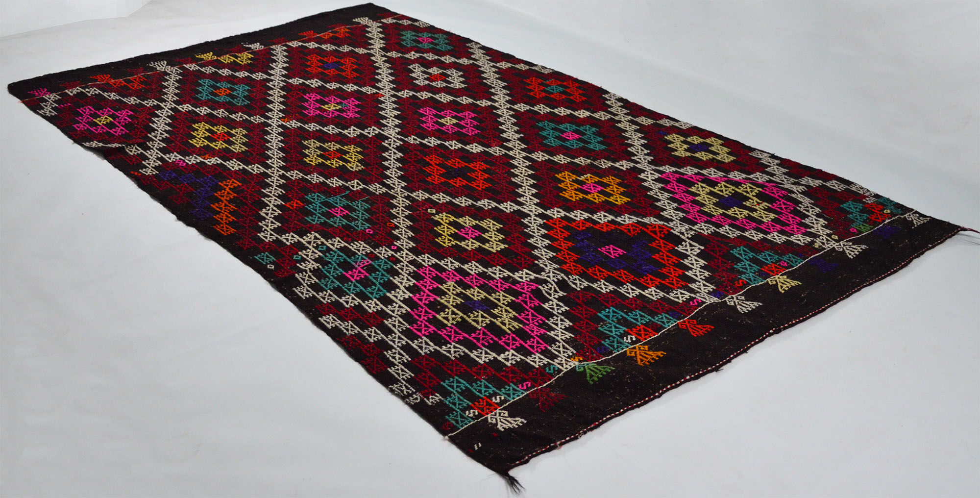 Anatolian handmade kilim rug 274 cm x 173 cm