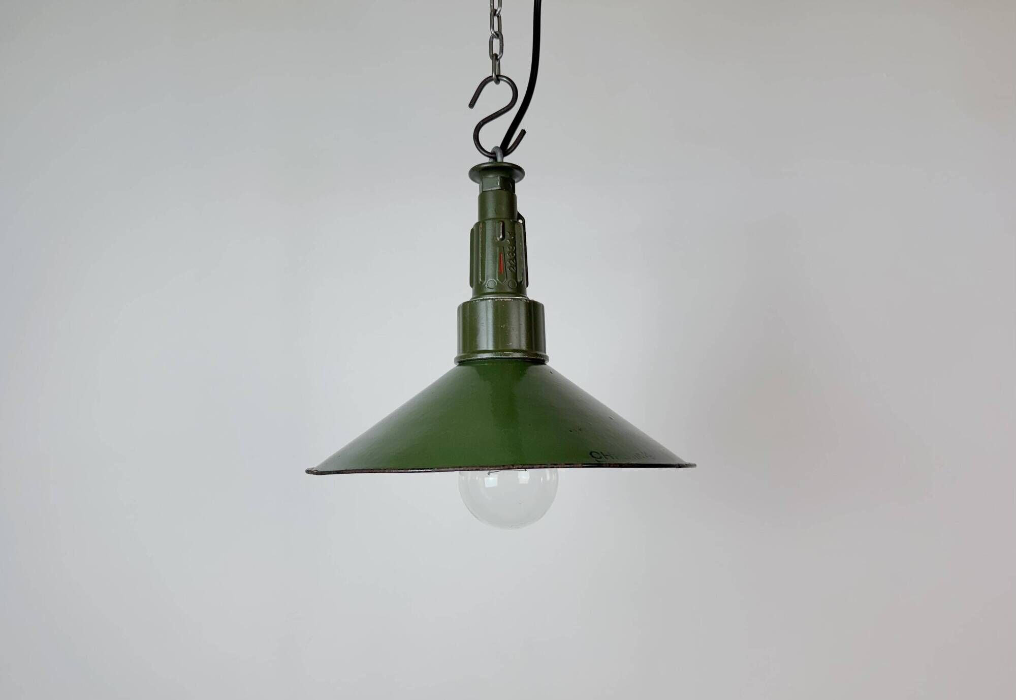 Industrial Green Enamel Military Pendant Lamp with Cast Aluminium Top, 1960