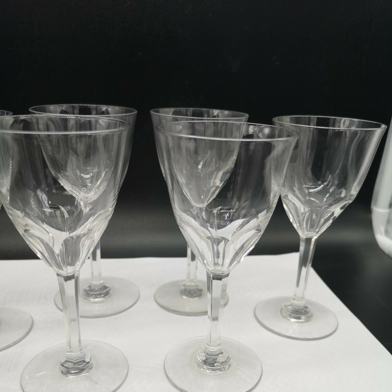 Series of 6 white wine glasses signed Baccarat model Zurich