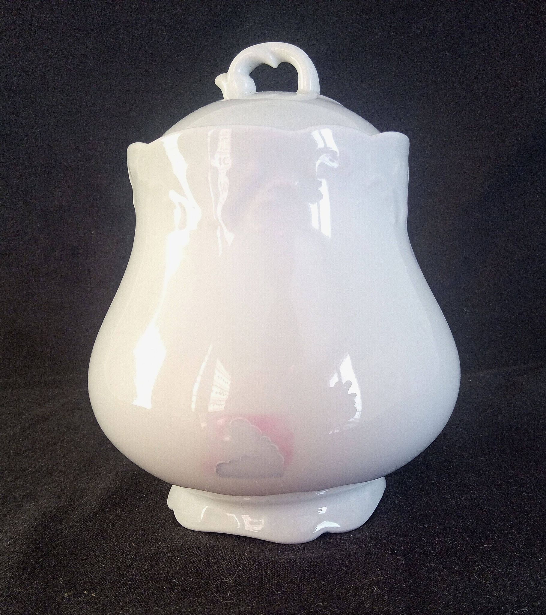 Limoges, Camille Tharaud - Coffee service for 8 people in Limoges porcelain, "Swan" decoration.