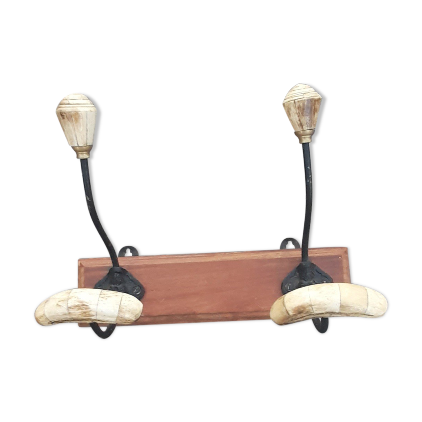 Wall cloakroom, patère 2 coat racks in carved bone, vintage and original