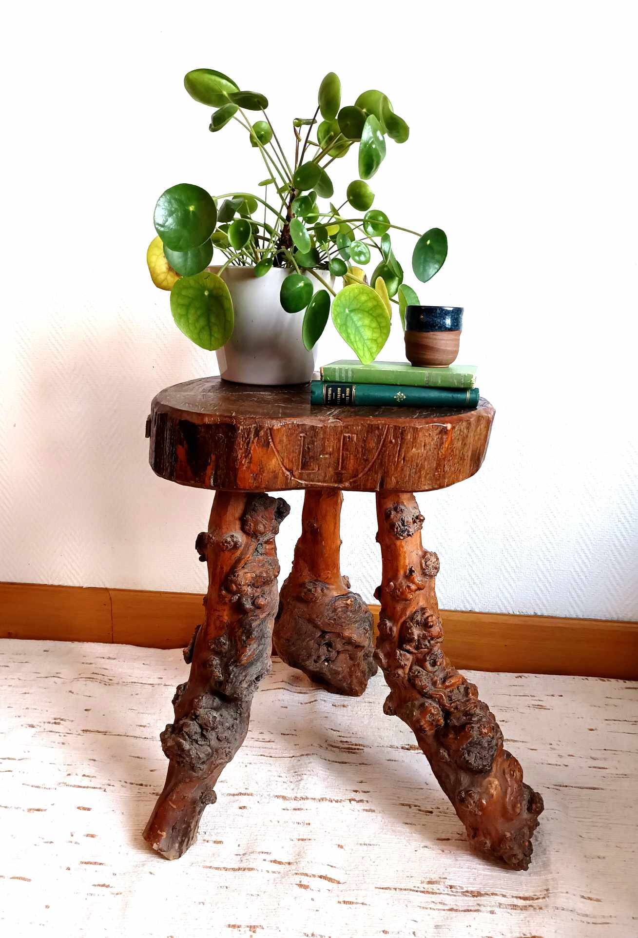 Brutalist vine stock stool