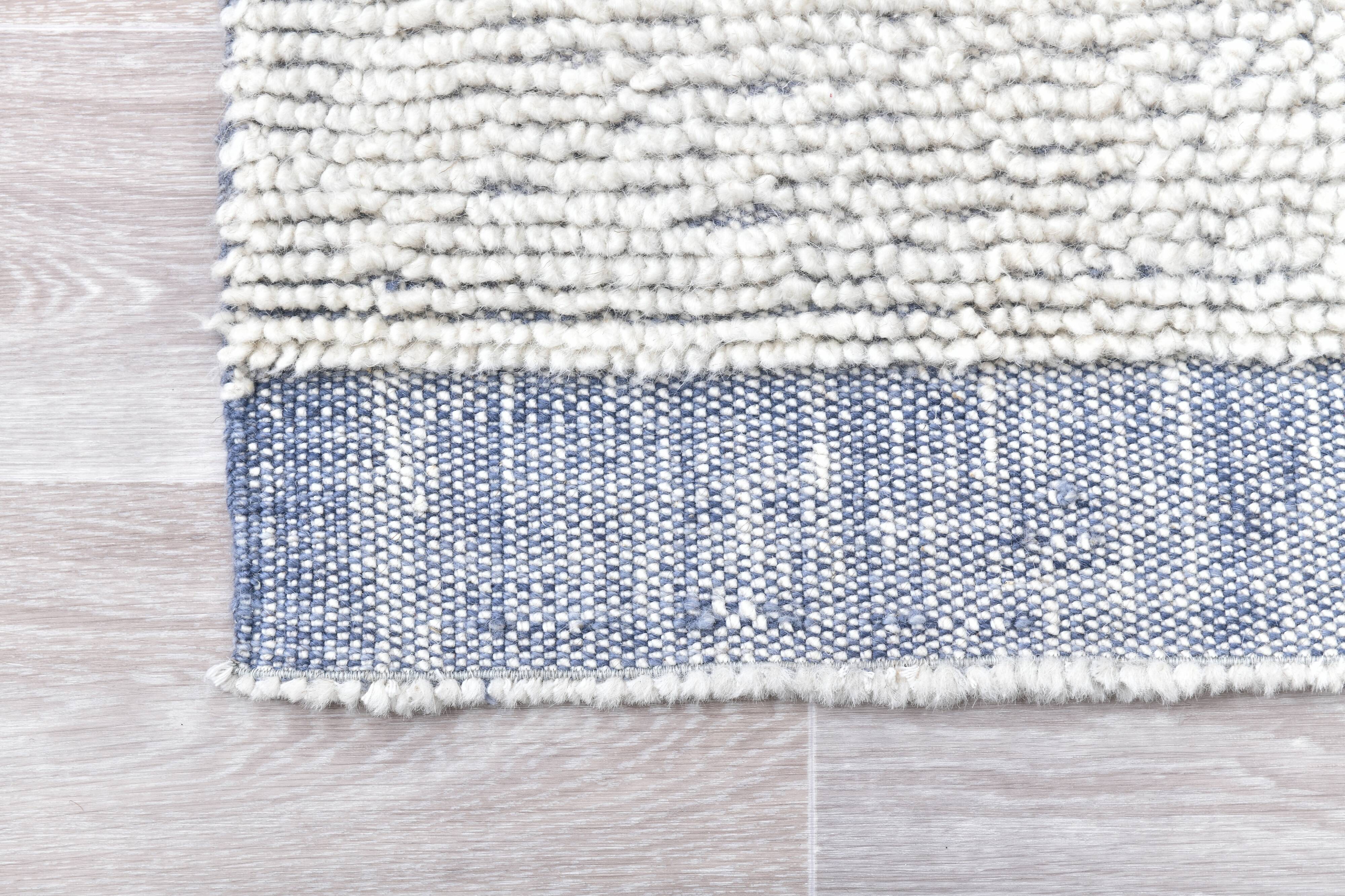 100% Wool Blue & White Moroccan Rug 136x211Cm